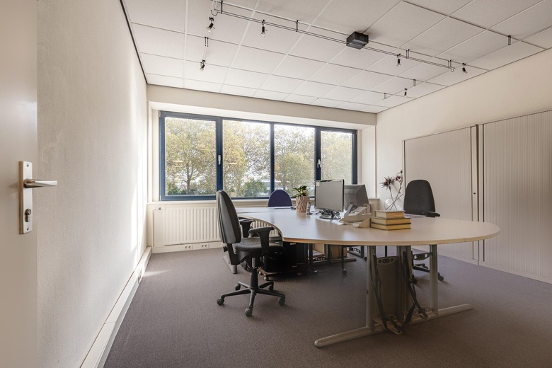 BedrijfsruimteaanRijstenweg 4 - 6<br/> inEindhoven