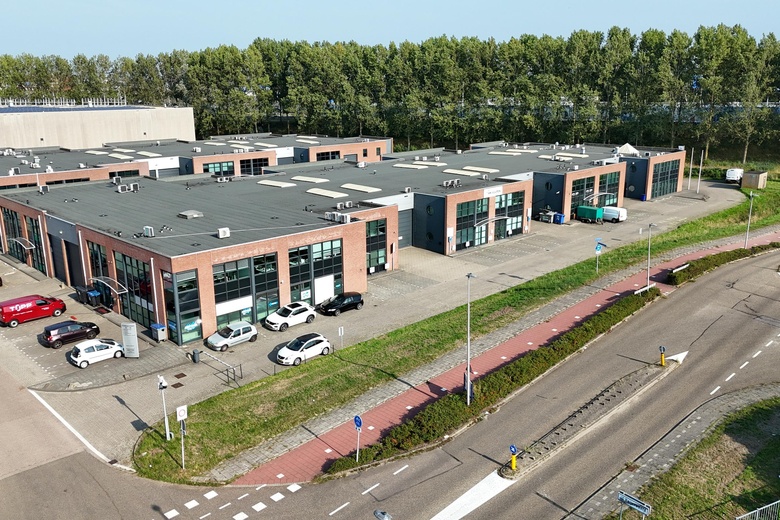 BedrijfsruimteaanZeemanstraat 71 - 73<br/> inBarendrecht BedrijfsruimteaanZeemanstraat 71 - 73<br/> inBarendrecht