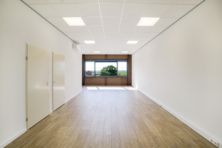 BedrijfsruimteaanMiddelblok 136 d<br/> inGouderak BedrijfsruimteaanMiddelblok 136 d<br/> inGouderak