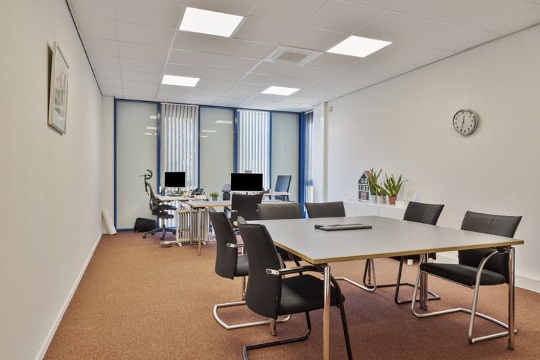 KantoorruimteaanBoezemweg 13<br/> inOude-Tonge KantoorruimteaanBoezemweg 13<br/> inOude-Tonge