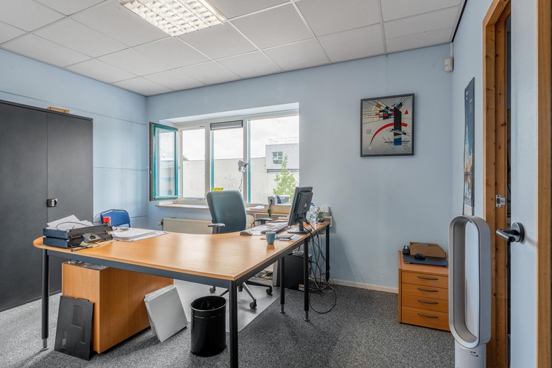 BedrijfsruimteaanKiotoweg 311<br/> inRotterdam