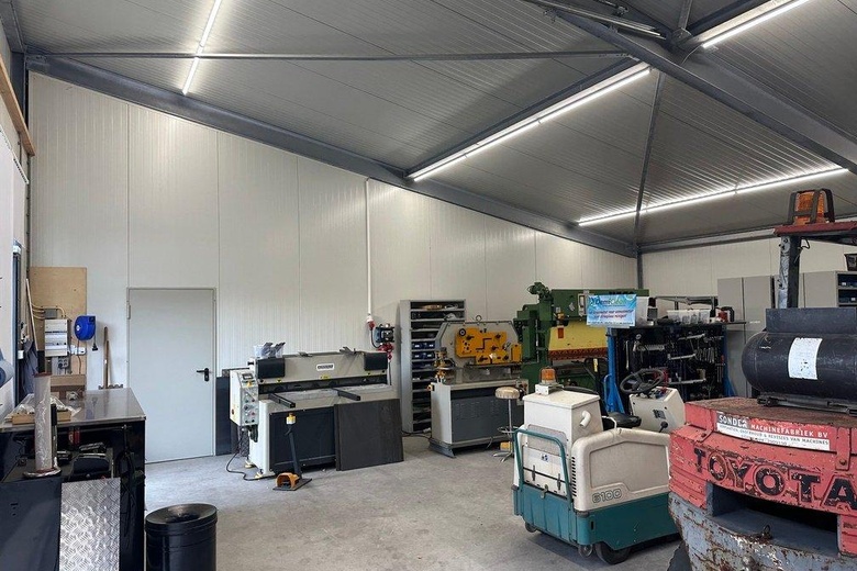 BedrijfsruimteaanHoofdstraat 91<br/> inZenderen