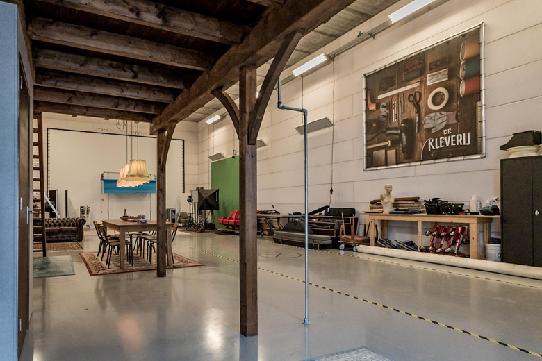 BedrijfsruimteaanMommesstraat 8<br/> inSevenum