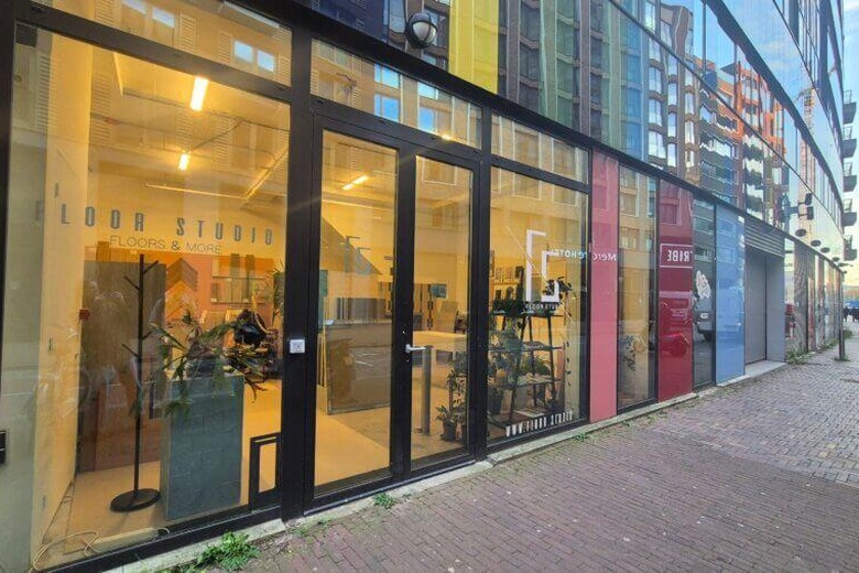 Bekijk foto 1 van Termini 12