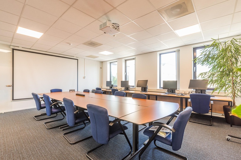 KantoorruimteaanPlesmanstraat 2<br/> inLeusden KantoorruimteaanPlesmanstraat 2<br/> inLeusden