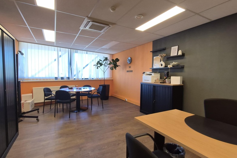 BedrijfsruimteaanUilenwaard 31<br/> inDen Bosch BedrijfsruimteaanUilenwaard 31<br/> inDen Bosch