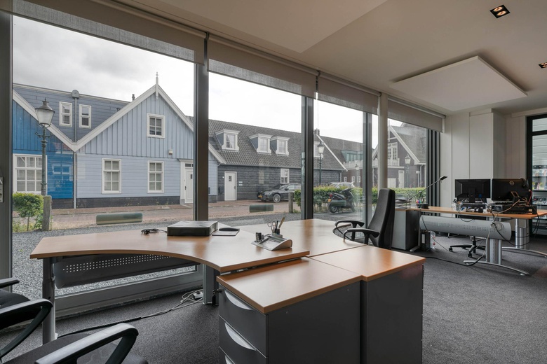 KantoorruimteaanZwaardklamp 3<br/> inHuizen KantoorruimteaanZwaardklamp 3<br/> inHuizen