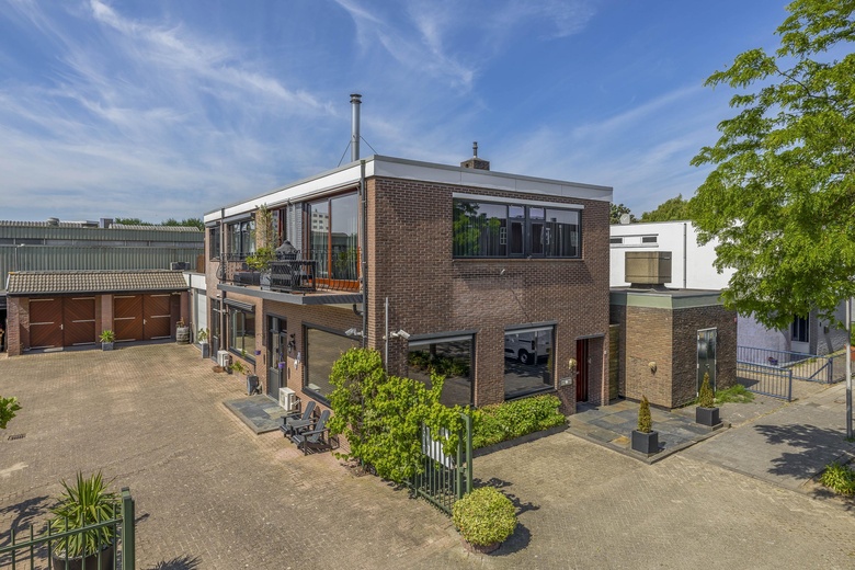 BedrijfsruimteaanM. Beenstraat 16<br/> inSpijkenisse