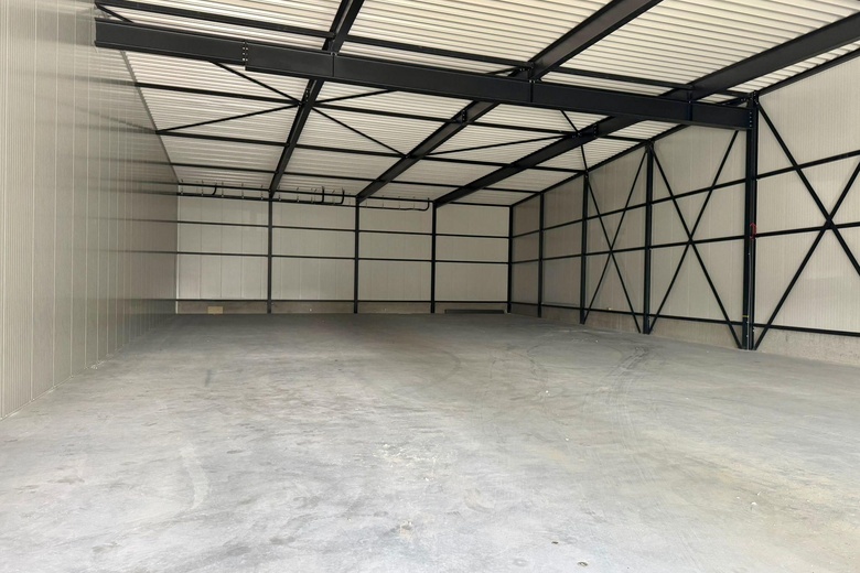 BedrijfsruimteaanIJsselstraat 48<br/> inOss BedrijfsruimteaanIJsselstraat 48<br/> inOss