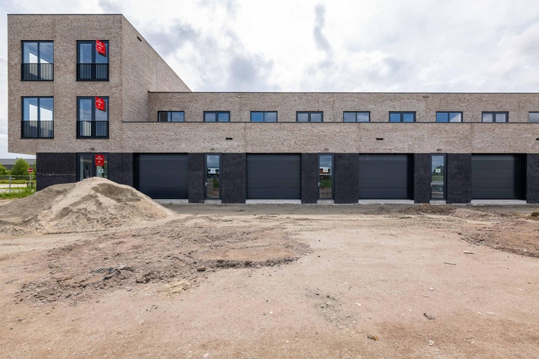 BedrijfsruimteaanAndersonweg 2 17<br/> inHellevoetsluis