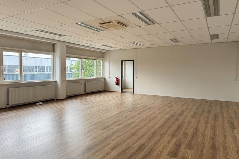 Kantoorruimteaanvan Houten Industriepark 12<br/> inWeesp Kantoorruimteaanvan Houten Industriepark 12<br/> inWeesp