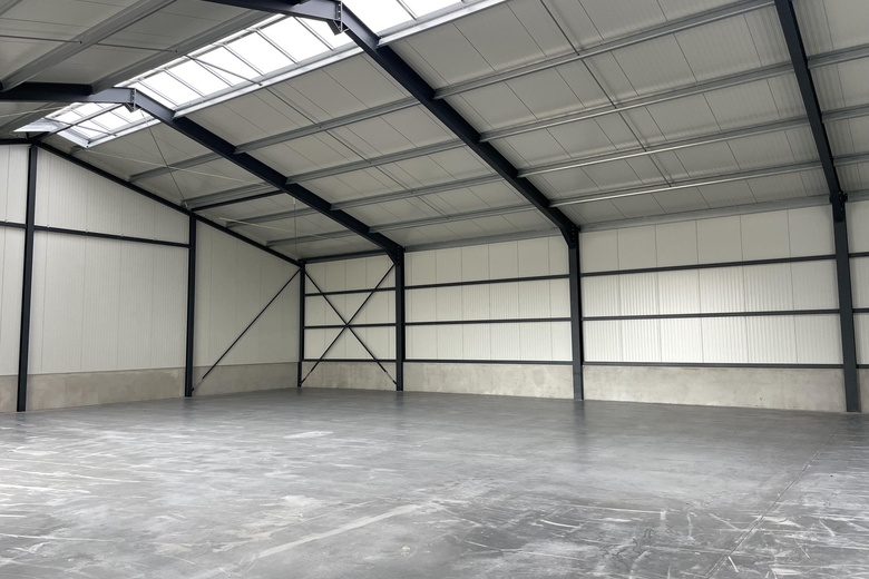 BedrijfsruimteaanLeeuwerikweg 26 - 30<br/> inDe Mortel