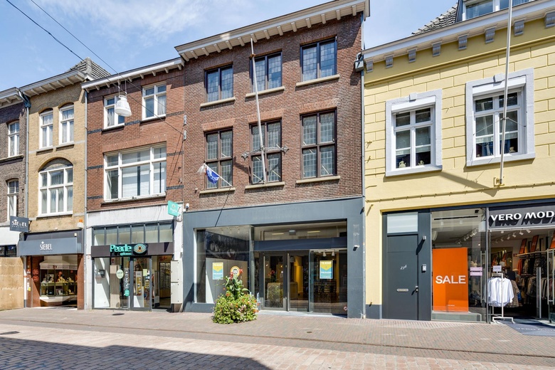 WinkelruimteaanSteenweg 21<br/> inRoermond