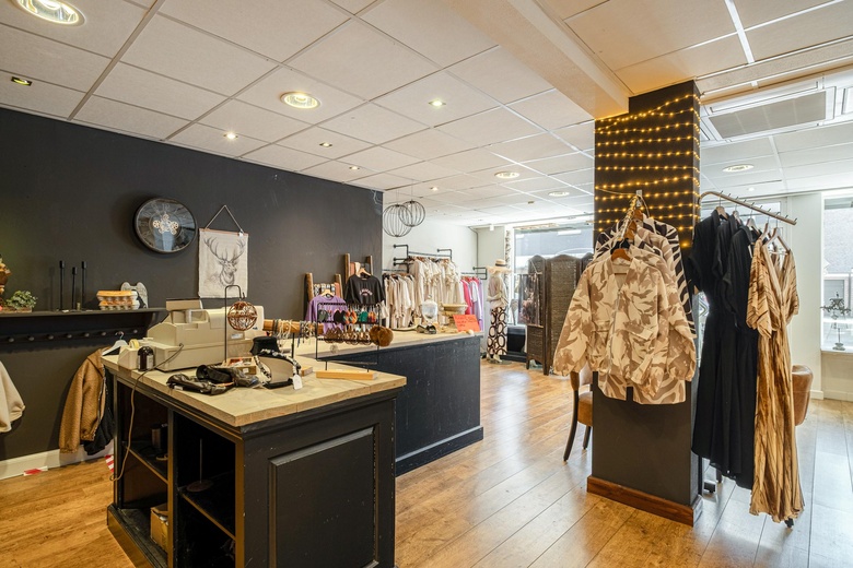 WinkelruimteaanSint Maartenstraat 51<br/> inLosser