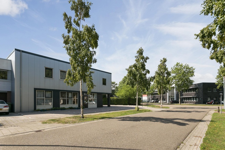 KantoorruimteaanVluchtoord 24<br/> inUden