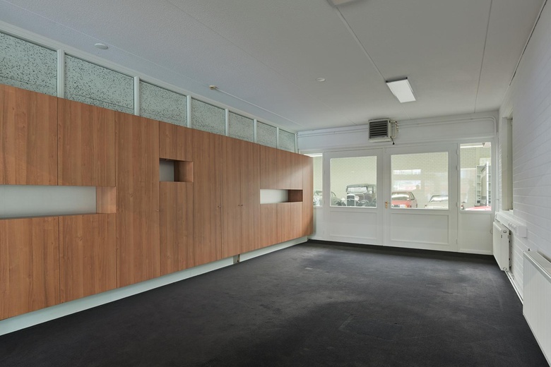 BedrijfsruimteaanHofkamp 31<br/> inGeleen BedrijfsruimteaanHofkamp 31<br/> inGeleen