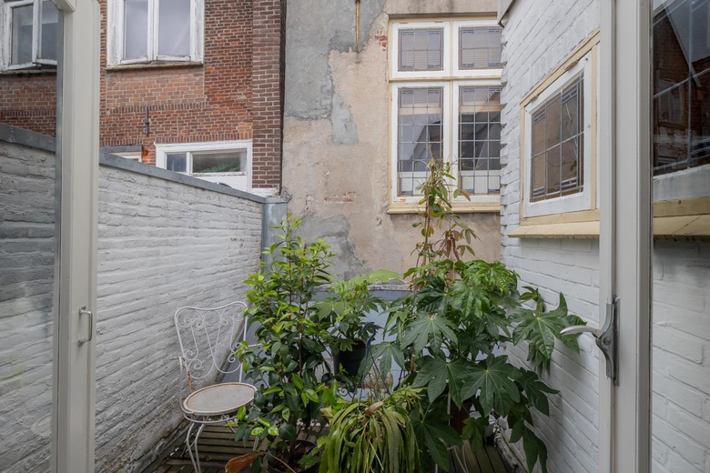 WinkelruimteaanHaarlemmerstraat 18<br/> inLeiden WinkelruimteaanHaarlemmerstraat 18<br/> inLeiden