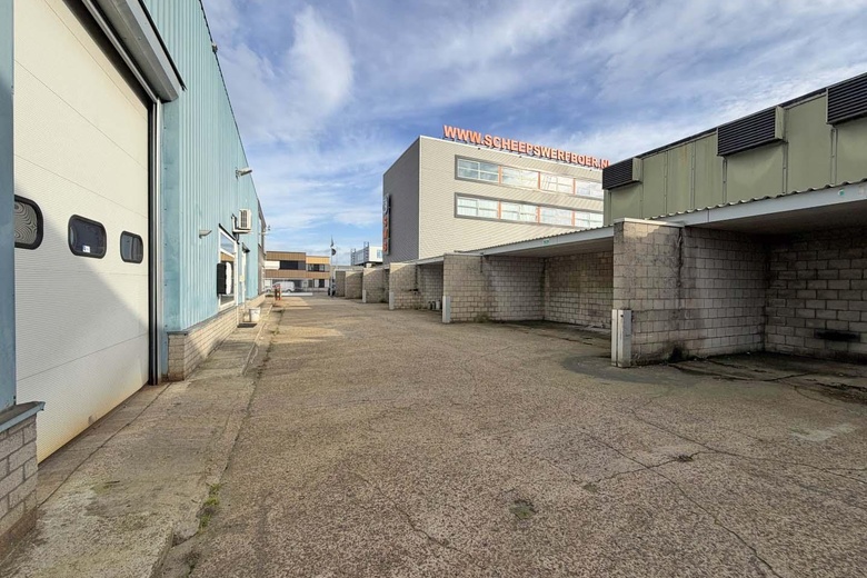 BedrijfsruimteaanIndustrieweg 20<br/> inSliedrecht