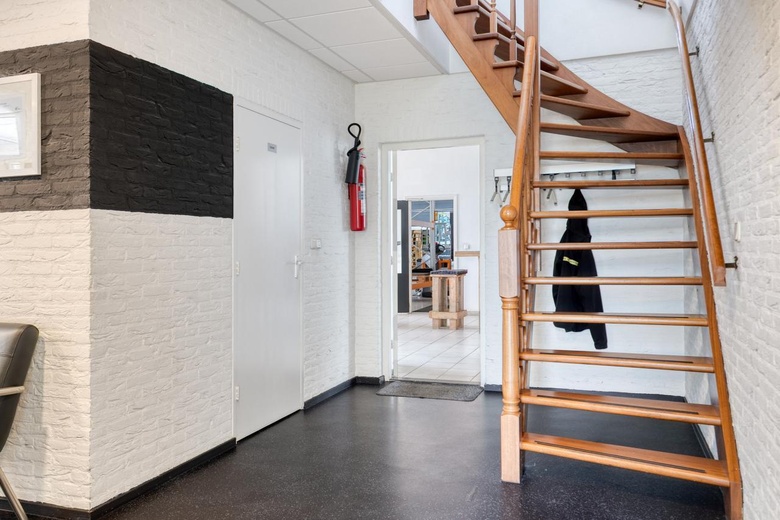 BedrijfsruimteaanNijverheidsstraat 8<br/> in's-Heer-Hendrikskinderen BedrijfsruimteaanNijverheidsstraat 8<br/> in's-Heer-Hendrikskinderen