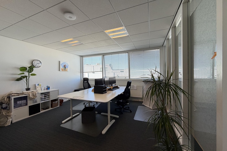 KantoorruimteaanVeersedijk 59<br/> inHendrik-Ido-Ambacht