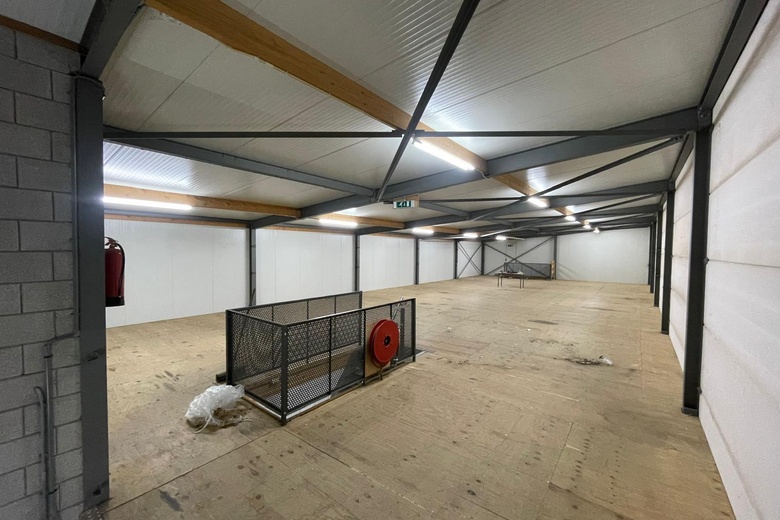 BedrijfsruimteaanAmbachtstraat 16<br/> inWijk en Aalburg BedrijfsruimteaanAmbachtstraat 16<br/> inWijk en Aalburg