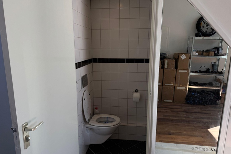 BedrijfsruimteaanPopovstraat 32<br/> inZwolle BedrijfsruimteaanPopovstraat 32<br/> inZwolle