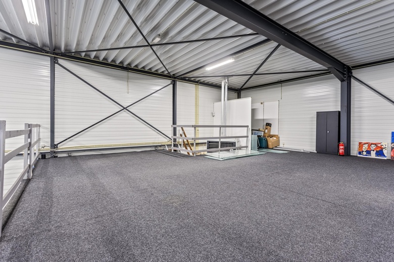 BedrijfsruimteaanFriezenweg 20<br/> inOss BedrijfsruimteaanFriezenweg 20<br/> inOss