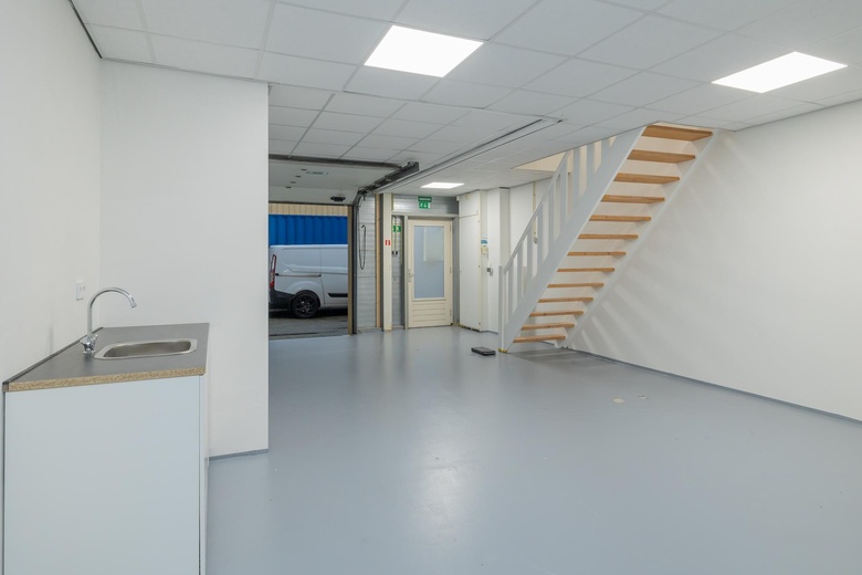 BedrijfsruimteaanMeer en Duin 24 B<br/> inLisse BedrijfsruimteaanMeer en Duin 24 B<br/> inLisse
