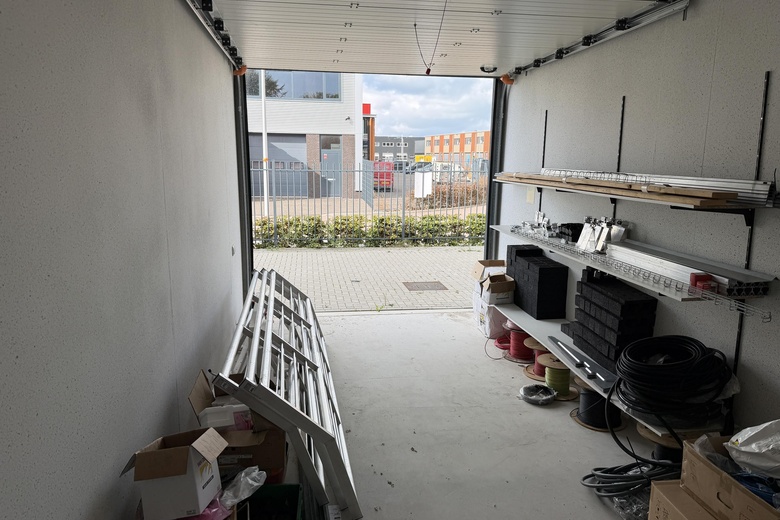 BedrijfsruimteaanTitaniumweg 196<br/> inAlphen aan den Rijn