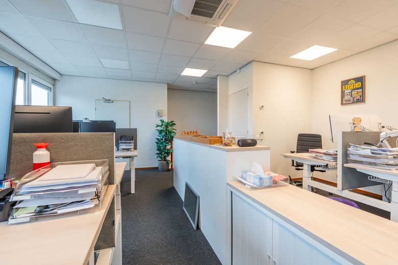 BedrijfsruimteaanWilgenkade 11<br/> inHouten