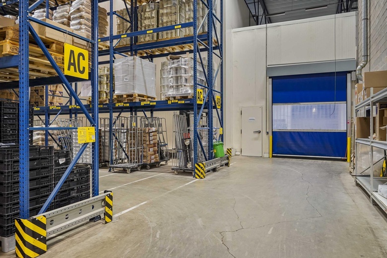 BedrijfsruimteaanHudsonweg 5 - 7<br/> inVenlo BedrijfsruimteaanHudsonweg 5 - 7<br/> inVenlo