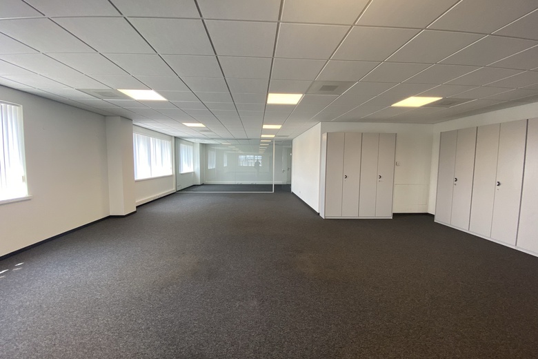 Kantoorruimteaanvan Schijndelstraat 8<br/> inWaalwijk Kantoorruimteaanvan Schijndelstraat 8<br/> inWaalwijk