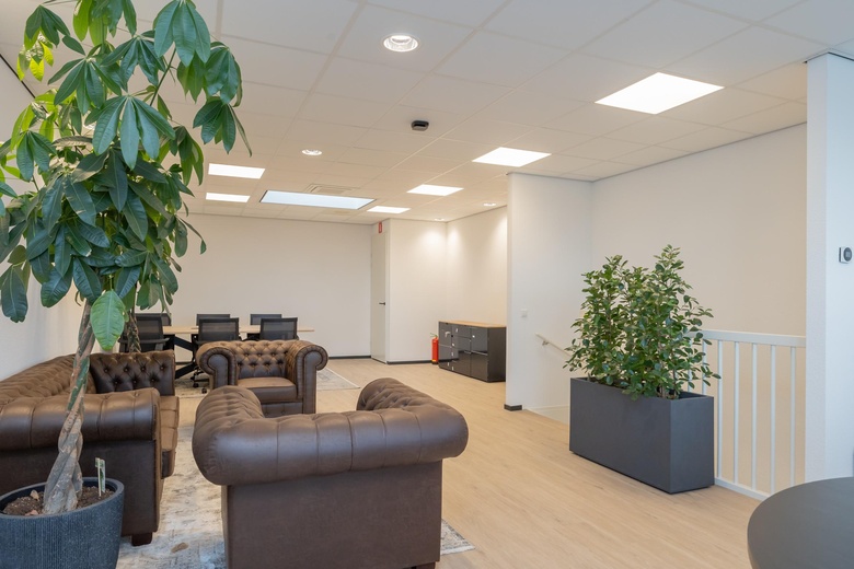 BedrijfsruimteaanWasbeekerlaan 44<br/> inSassenheim