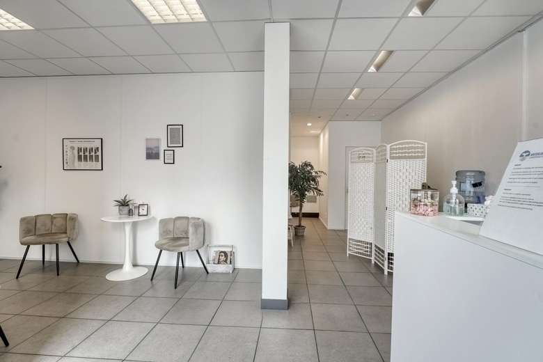 WinkelruimteaanDorpsstraat 22 A<br/> inZoeterwoude WinkelruimteaanDorpsstraat 22 A<br/> inZoeterwoude