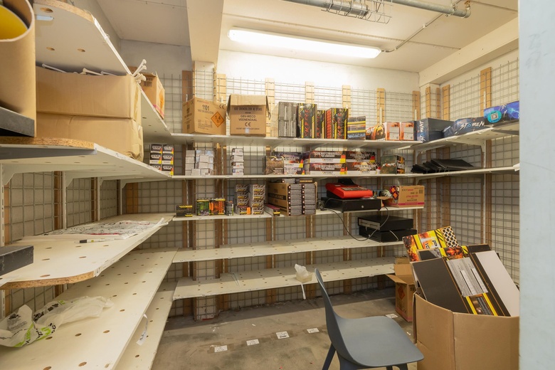 WinkelruimteaanHoofdstraat 144<br/> inSassenheim