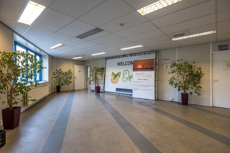BedrijfsruimteaanGraanweg 15<br/> inMoerdijk BedrijfsruimteaanGraanweg 15<br/> inMoerdijk
