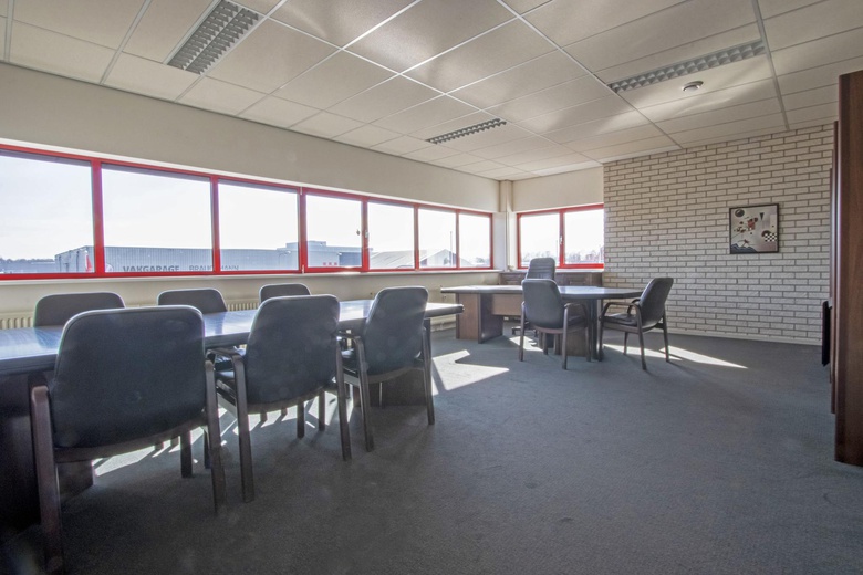 KantoorruimteaanDe Hulst 16<br/> inOostrum