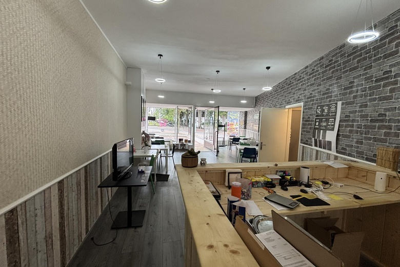 WinkelruimteaanAlbertus Perkstraat 1<br/> inHilversum