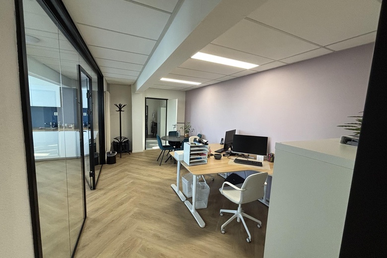 KantoorruimteaanTorenlaan 1 a<br/> inVoorhout KantoorruimteaanTorenlaan 1 a<br/> inVoorhout