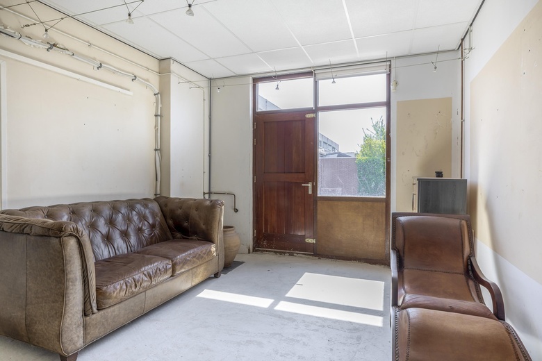 BedrijfsruimteaanM. Beenstraat 16<br/> inSpijkenisse