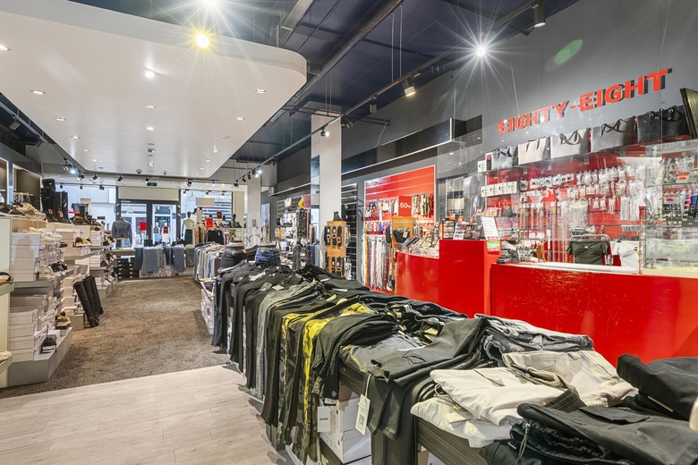 WinkelruimteaanRijnstraat 48<br/> inArnhem WinkelruimteaanRijnstraat 48<br/> inArnhem