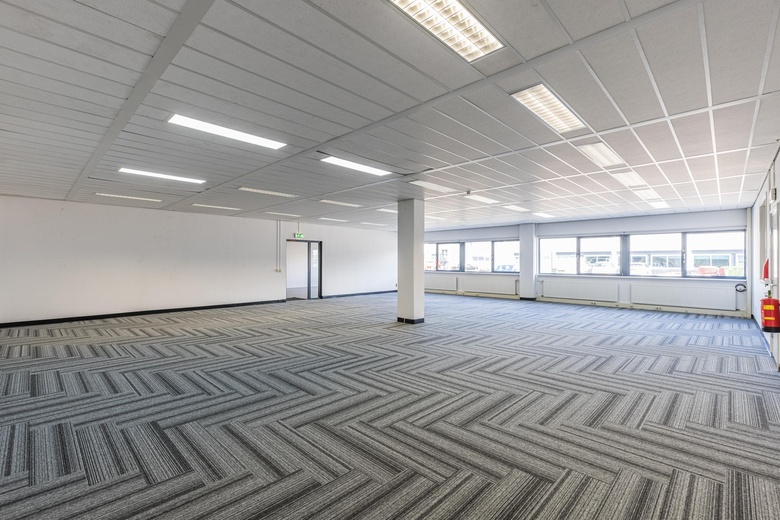 BedrijfsruimteaanZonnebaan 25 - 27<br/> inUtrecht