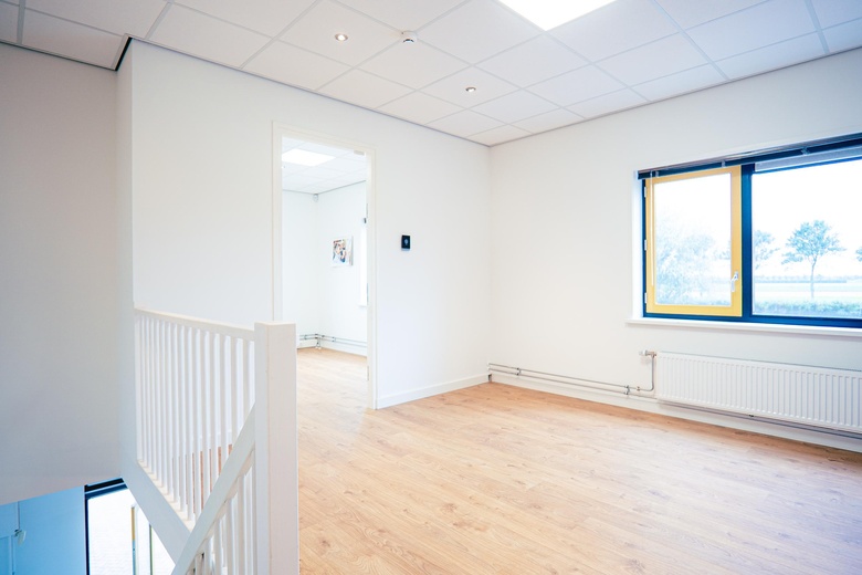 BedrijfsruimteaanAmbachtsweg 11 n<br/> inOosthuizen