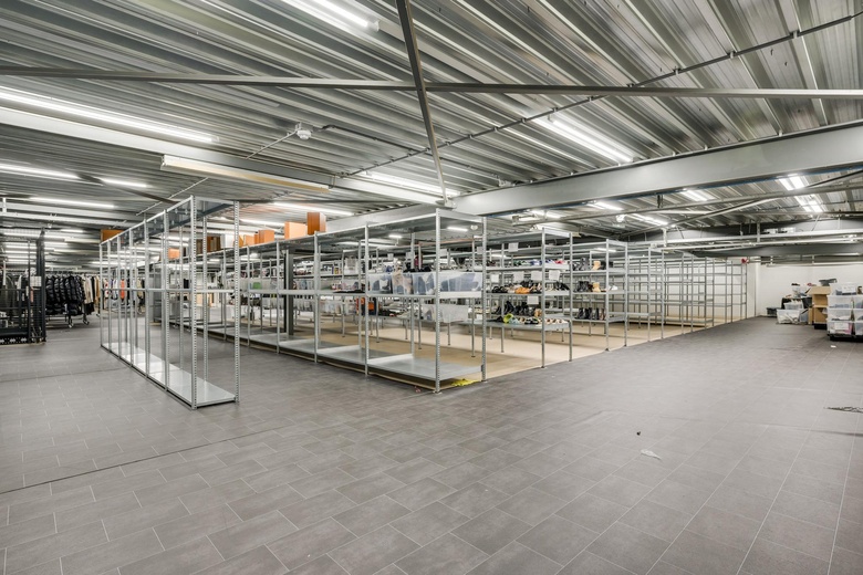 BedrijfsruimteaanNoordhoven 10<br/> inRoermond BedrijfsruimteaanNoordhoven 10<br/> inRoermond