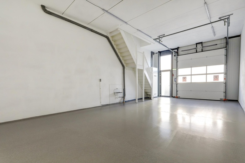 BedrijfsruimteaanGoudsmid 64<br/> inTer Aar