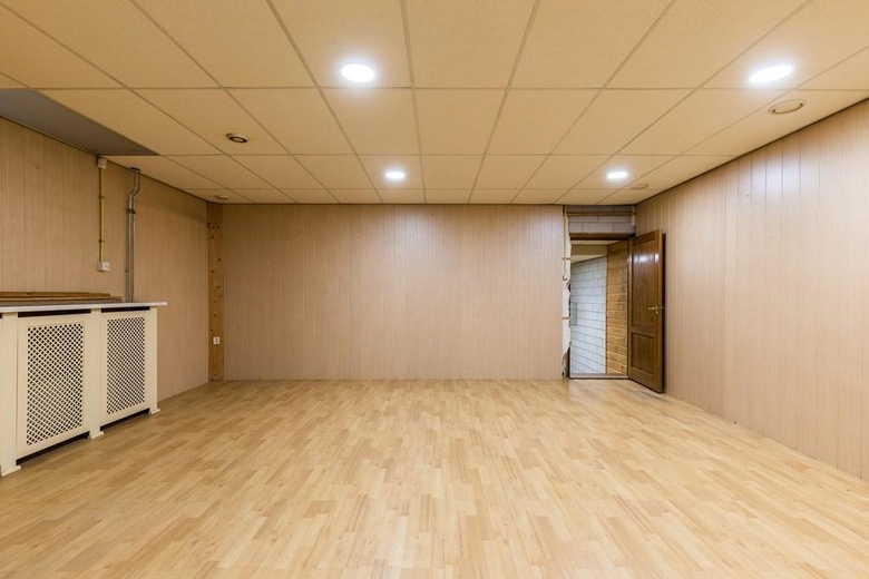 BedrijfsruimteaanAmbachtsweg 39 E<br/> inPijnacker