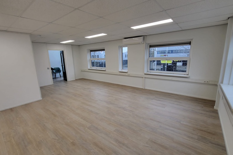 KantoorruimteaanEditiestraat 31<br/> inAlmere KantoorruimteaanEditiestraat 31<br/> inAlmere