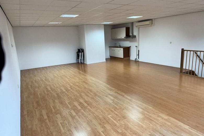 KantoorruimteaanNeutronenlaan 44<br/> inUden