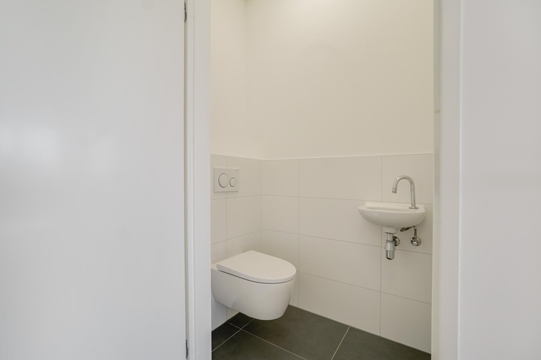 BedrijfsruimteaanMiddelblok 136 d<br/> inGouderak BedrijfsruimteaanMiddelblok 136 d<br/> inGouderak