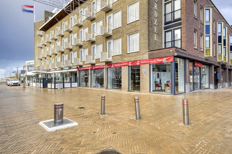 Bekijk foto 1 van Voorstraat 10